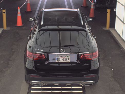 Used 2021 Mercedes-Benz GLC 300 w/ Premium Package image 8