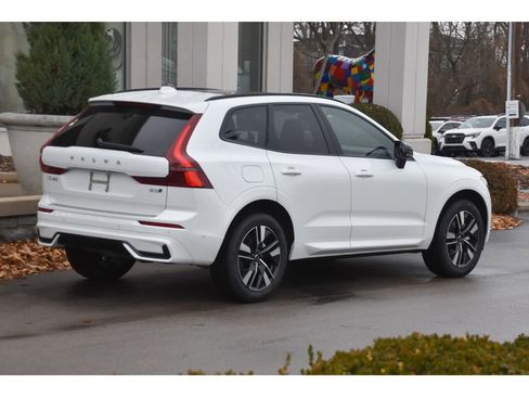 New 2026 Volvo XC60 B5 Plus w/ Protection Package Premier image 4