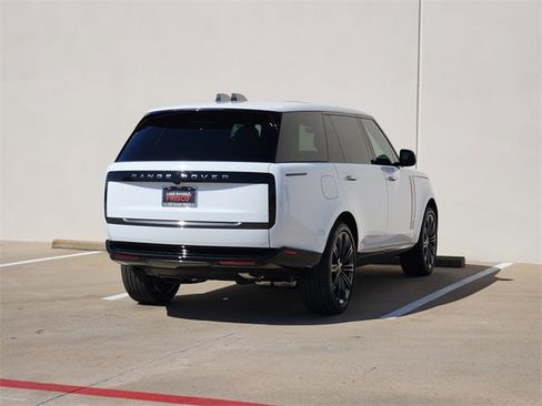 New 2026 Land Rover Range Rover Long Wheelbase SE image 4