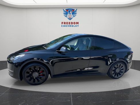 Used 2023 Tesla Model Y Performance AWD/4WD image 2