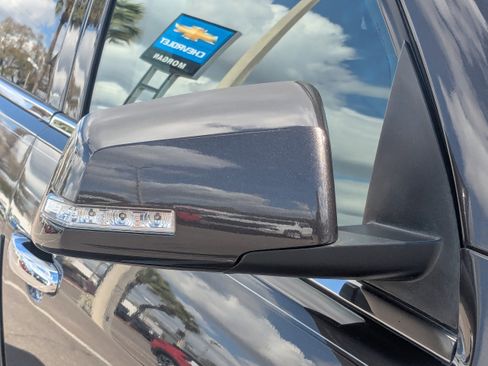 Used 2015 GMC Acadia Denali image 11