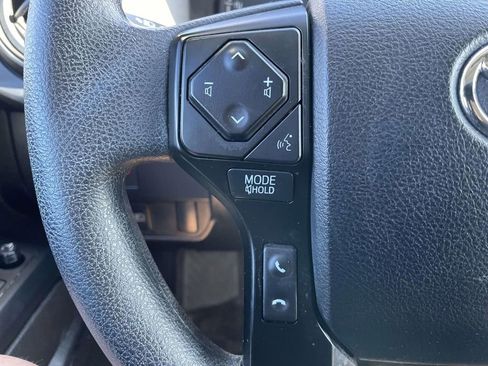 Used 2022 Toyota Tacoma SR image 31