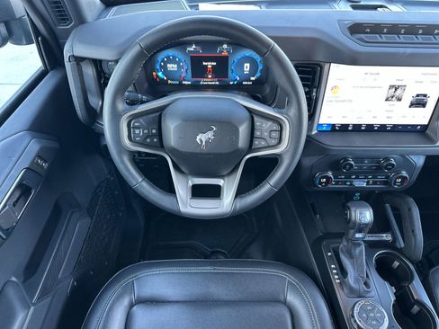 New 2025 Ford Bronco Badlands w/ Sasquatch Package AWD/4WD image 16