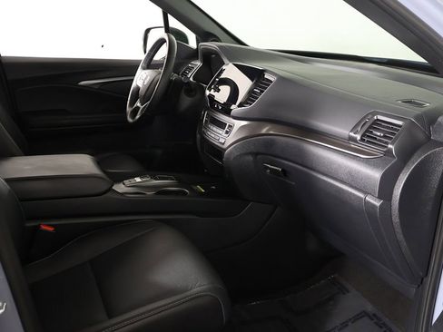 Used 2025 Honda Passport EX-L image 24