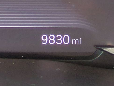 Used 2025 Genesis GV70 2.5T image 29