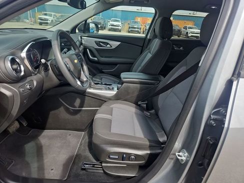 Used 2025 Chevrolet Blazer LT w/ Convenience Package image 10
