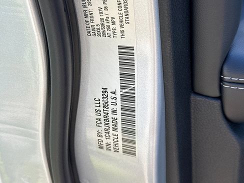 New 2026 Jeep Grand Cherokee L Limited AWD/4WD image 29