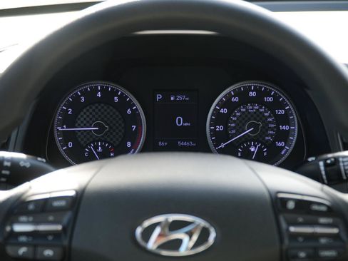 Used 2020 Hyundai Elantra SEL FWD image 23
