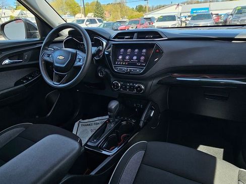 Used 2022 Chevrolet TrailBlazer LT w/ Convenience Package AWD/4WD image 19