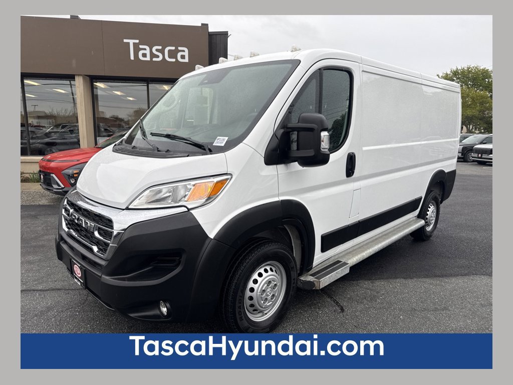 Used 2025 RAM ProMaster 2500 w/ U-Haul Equipment Group FWD image 1