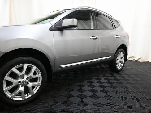 Used 2011 Nissan Rogue SV w/ SL Pkg image 15