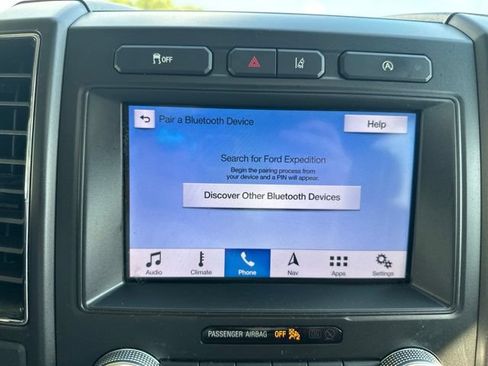 Used 2019 Ford Expedition Limited w/ Equipment Group 301A RWD image 28