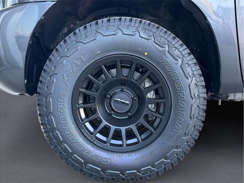 Used 2019 Toyota Sequoia Platinum AWD/4WD image 8