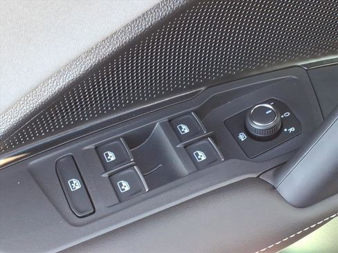 New 2026 Volkswagen Tiguan SE R-Line image 12