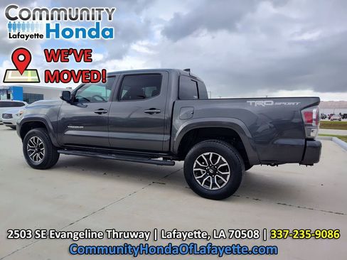 Used 2020 Toyota Tacoma TRD Sport w/ Technology Package RWD image 5