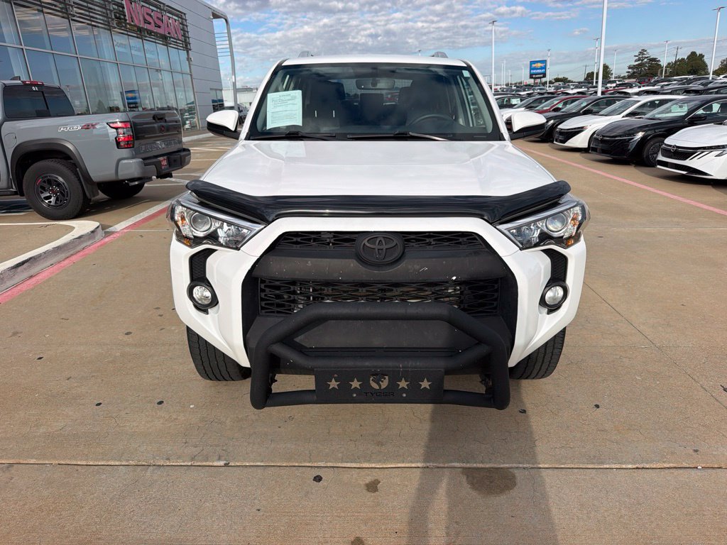 Used 2017 Toyota 4Runner SR5 AWD/4WD image 8