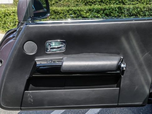 Used 2010 Rolls-Royce Phantom Coupe RWD image 24