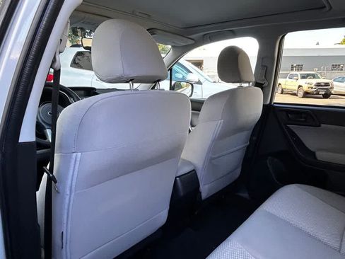 Used 2017 Subaru Forester 2.5i Premium w/ Popular Package #2A AWD/4WD image 13