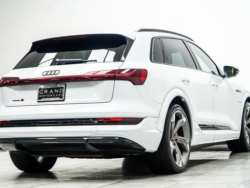 Used 2023 Audi e-tron S Prestige AWD/4WD image 18