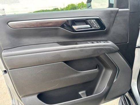 Used 2025 Chevrolet Tahoe LT AWD/4WD image 14