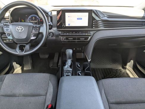 Used 2025 Toyota Camry LE image 25