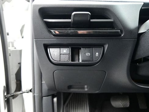 Used 2024 Kia EV6 Light RWD image 12