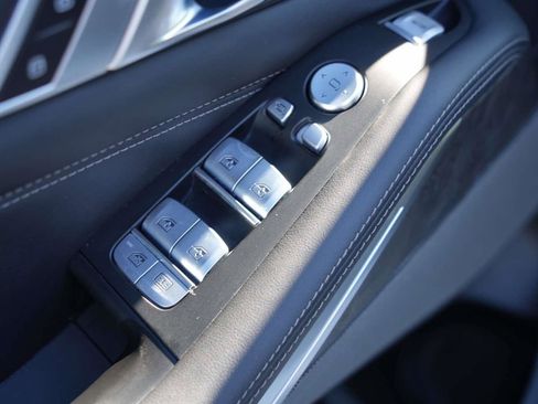 Certified 2023 BMW X7 M60i w/ Executive Package image 14