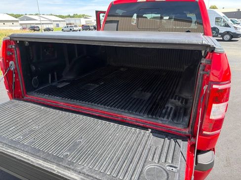 Used 2018 Ford F150 XLT w/ Equipment Group 302A Luxury AWD/4WD image 14