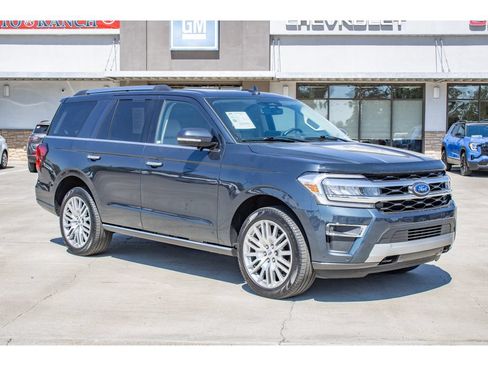 Used 2024 Ford Expedition Limited AWD/4WD image 2