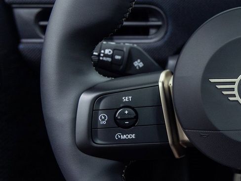 Certified 2025 MINI Cooper S image 17