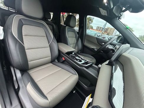 New 2026 Chevrolet Equinox LT w/ Convenience Package II image 25