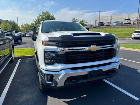 Used 2024 Chevrolet Silverado 2500 LT w/ All Star Edition AWD/4WD image 4