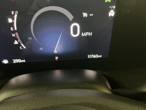 Used 2024 Buick Encore GX Avenir w/ Avenir Convenience Package AWD/4WD image 22