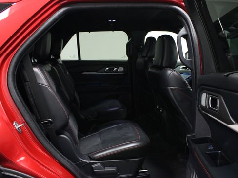 Used 2025 Ford Explorer ST image 16