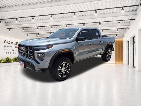 Used 2023 GMC Canyon AT4 w/ AT4 Premium Package AWD/4WD image 4