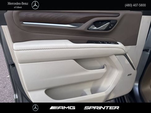 Used 2021 GMC Yukon XL Denali w/ Denali Premium Package image 12