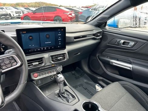 Used 2024 Ford Mustang Coupe image 10