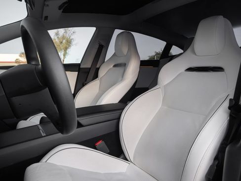 Used 2024 Tesla Model 3 Performance AWD/4WD image 2