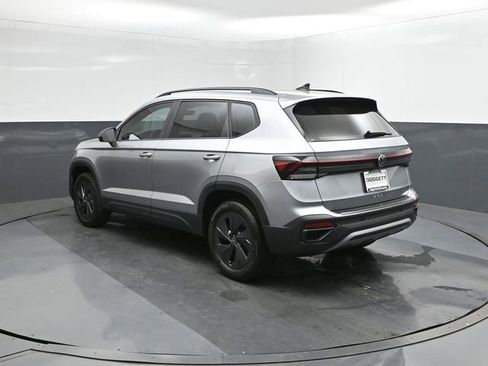 New 2026 Volkswagen Taos S image 5