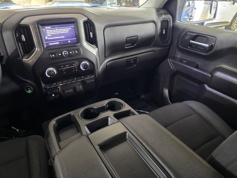 Used 2024 Chevrolet Silverado 1500 Custom Trail Boss w/ LPO, Dark Essentials Package AWD/4WD image 19