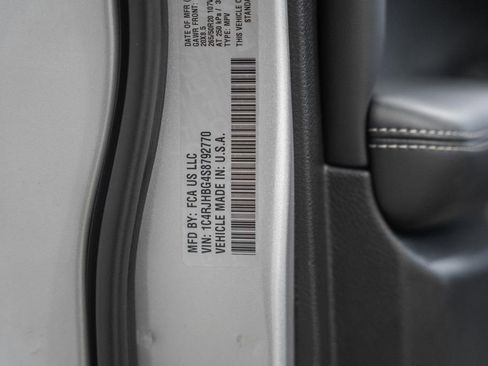 New 2025 Jeep Grand Cherokee Limited image 42