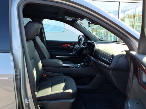 Used 2026 Chevrolet Traverse Z71 w/ LPO, Floor Liner Package AWD/4WD image 21