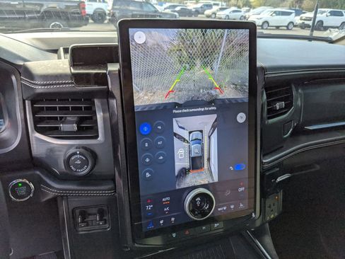 Used 2024 Ford F150 Lightning Platinum image 29