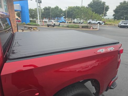 Used 2021 Chevrolet Silverado 1500 Custom AWD/4WD image 13