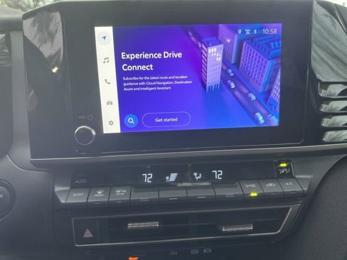 Used 2025 Toyota Camry LE image 8