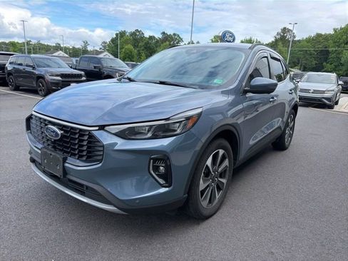Used 2023 Ford Escape Platinum AWD/4WD image 26