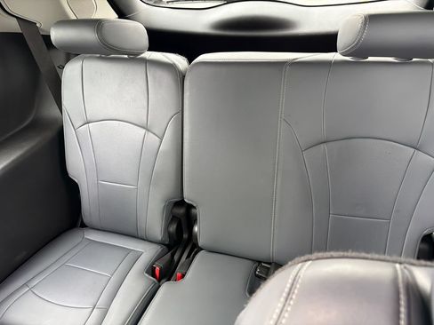 Used 2021 Buick Enclave Premium w/ Sun and Sites Package AWD/4WD image 12