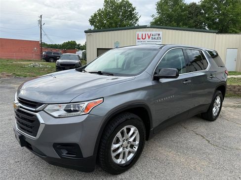 Used 2020 Chevrolet Traverse LS AWD/4WD image 1