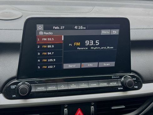 Used 2019 Kia Forte LXS image 11