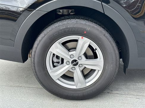 New 2026 Kia Sorento LX image 7